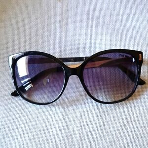 Steven Madden Black and Purple Sunglasses.